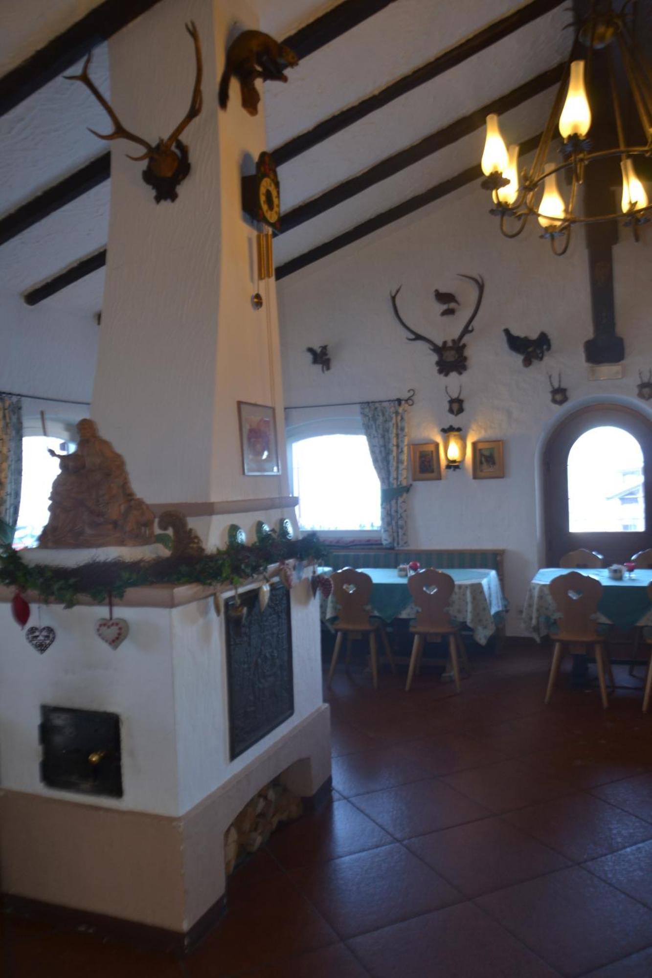 Hotel Scoiattolo Selva di Val Gardena Esterno foto