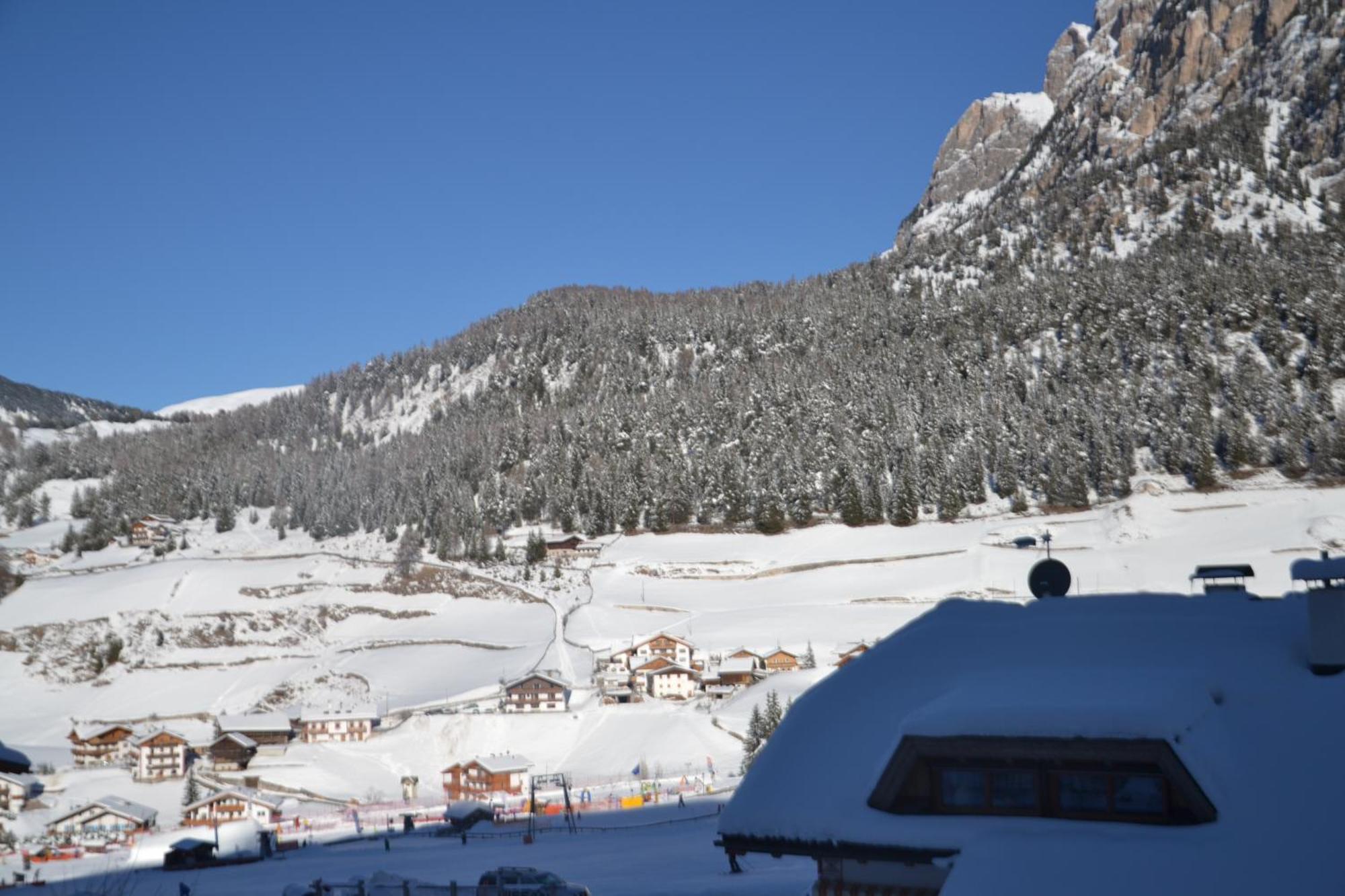 Hotel Scoiattolo Selva di Val Gardena Esterno foto