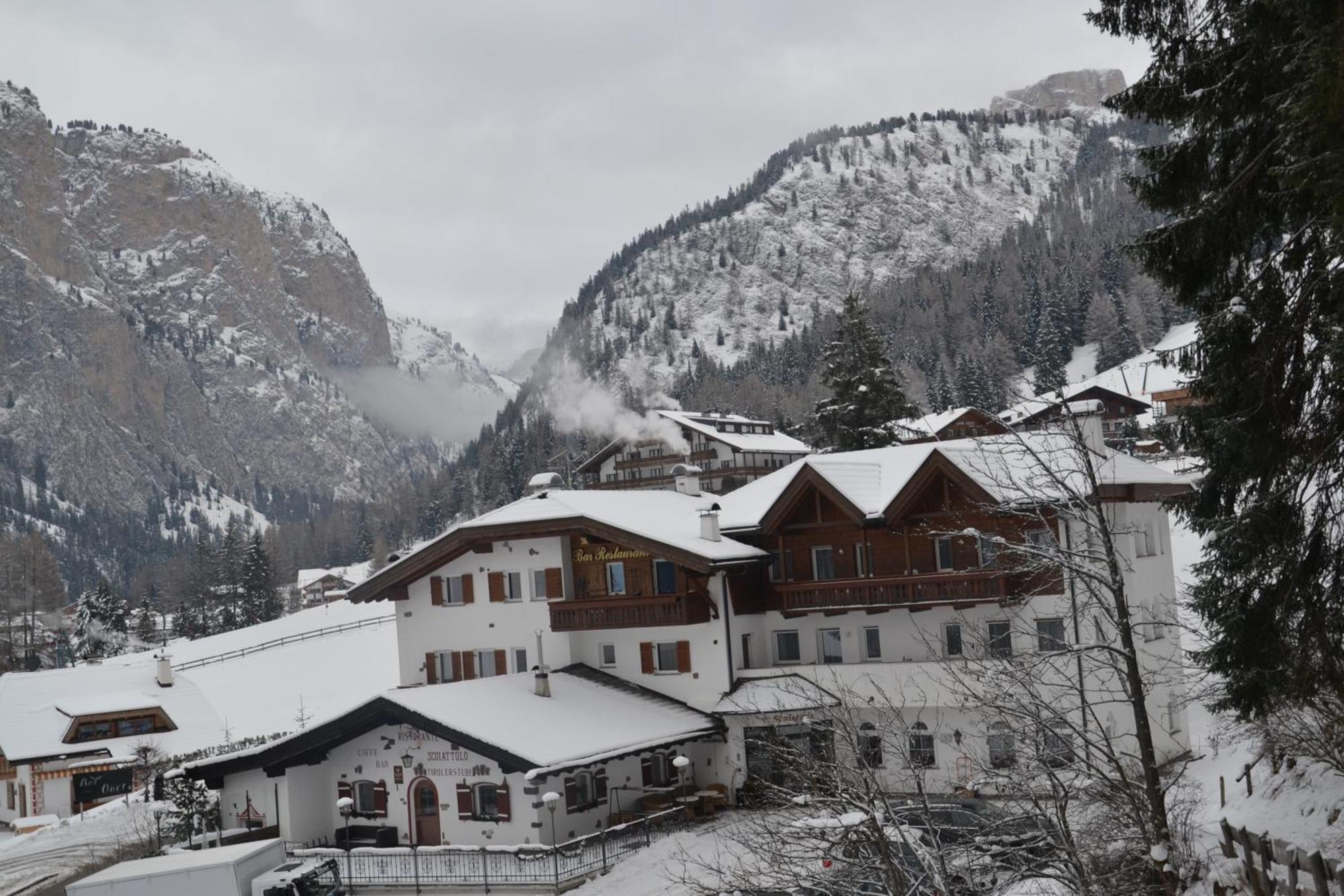 Hotel Scoiattolo Selva di Val Gardena Esterno foto