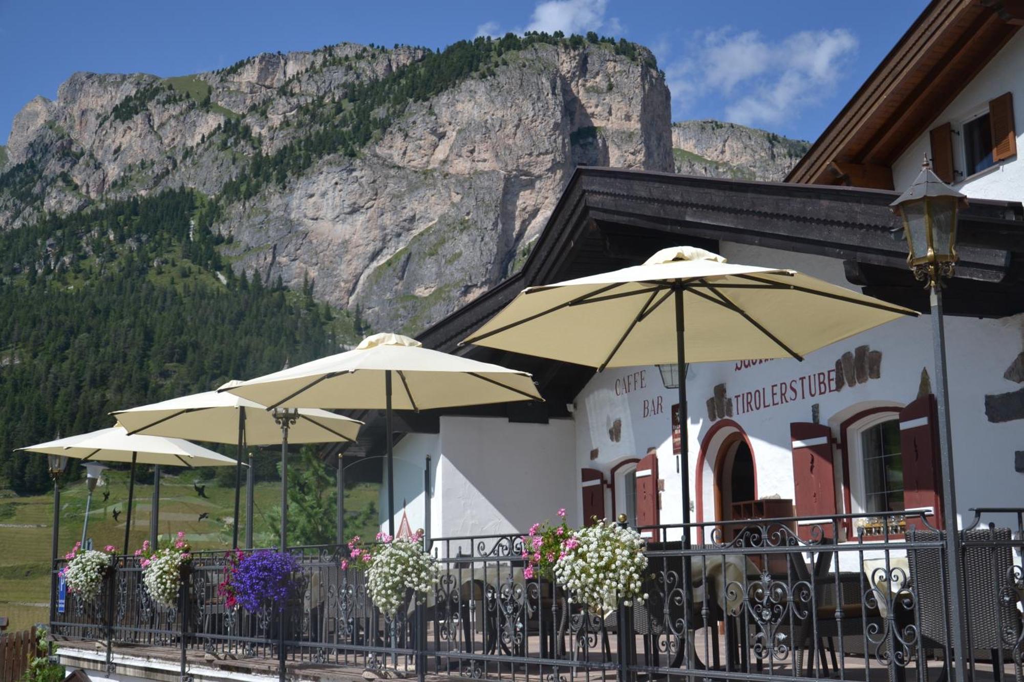 Hotel Scoiattolo Selva di Val Gardena Esterno foto