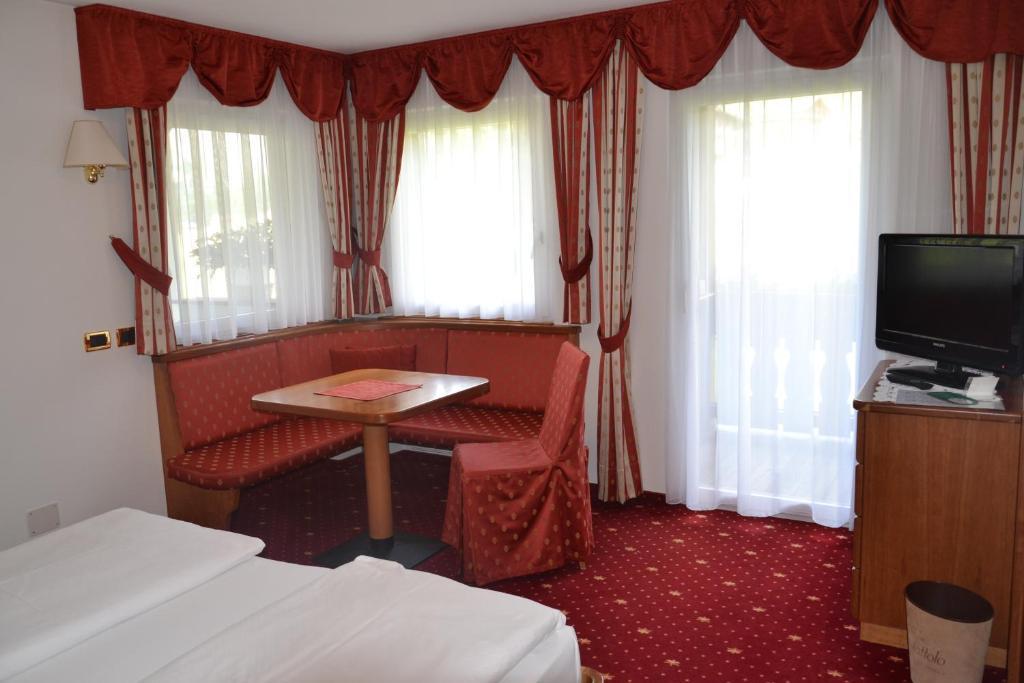 Hotel Scoiattolo Selva di Val Gardena Esterno foto